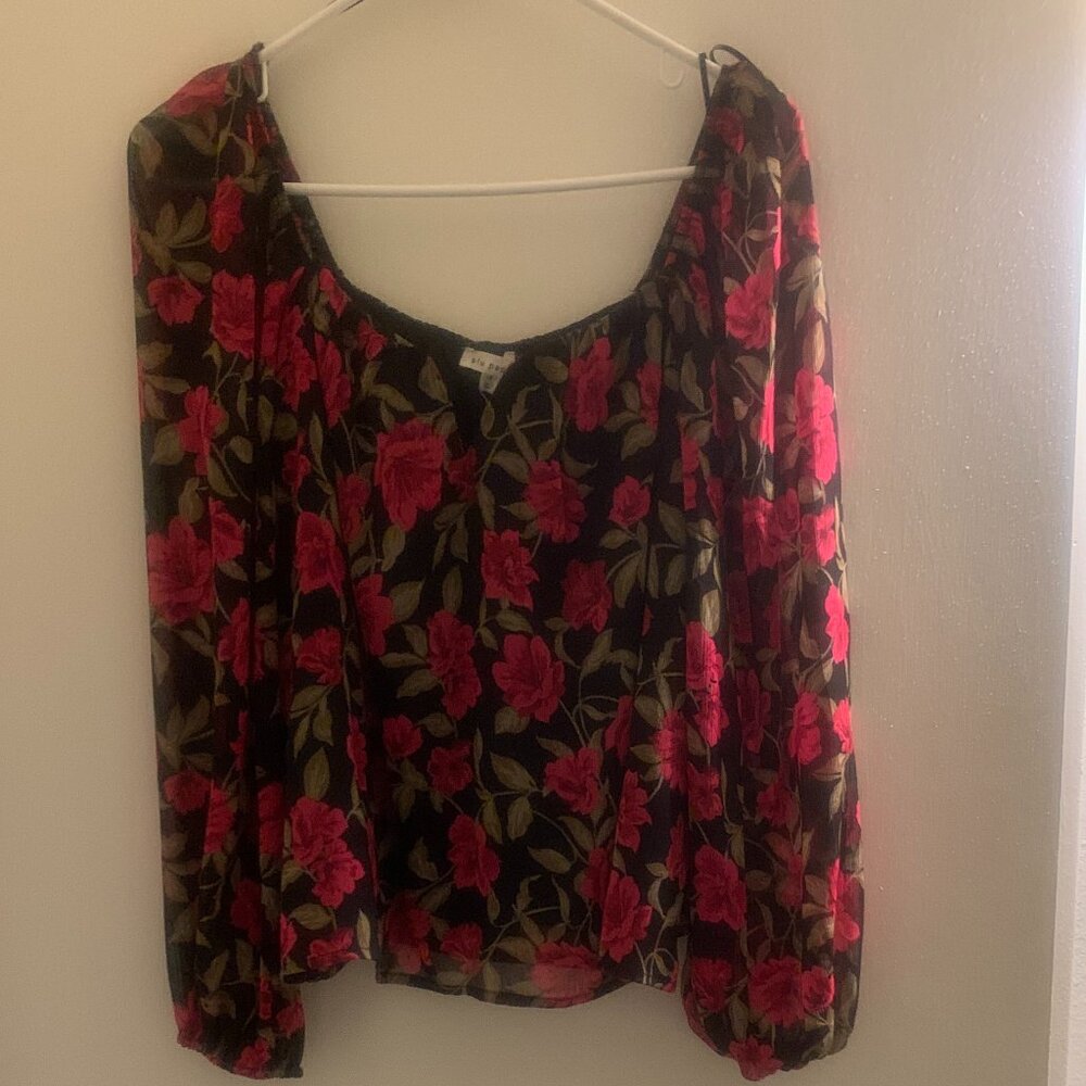 Sweetheart Neck Floral Top – Size Small - Picture 3 of 3